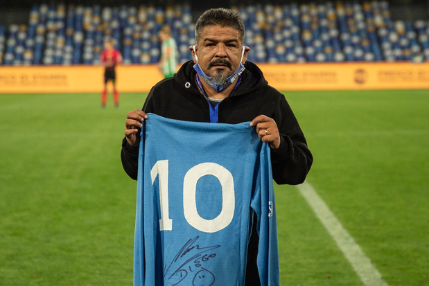 Début des enchères du maillot de Maradona, la "main de Dieu" au Mondial 1986