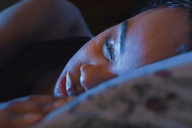 Le sommeil des femmes suit des schémas fluctuants 