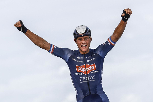 Recordvoorsprong voor Nederlandse kampioen Van der Poel