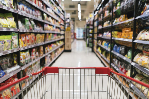 De prijzen in de supermarkt zullen nog even stijgen, maar wellicht minder hard
