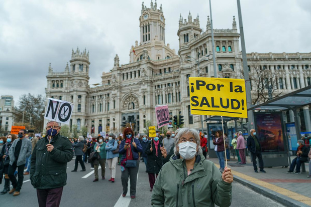 L'Espagne prévoit de considérer le Covid-19 au même titre que la grippe
