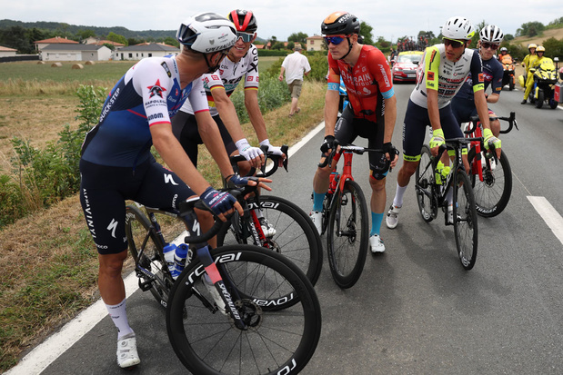 Tour de France: Negentiende etappe enkele minuten geneutraliseerd vanwege protestactie