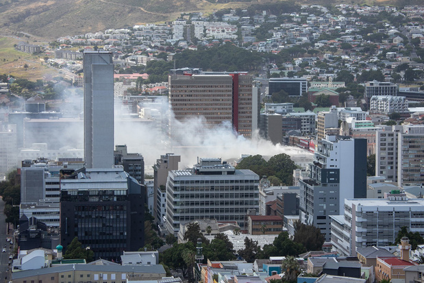 Brand in Zuid-Afrikaanse parlement in Kaapstad: verdachte gearresteerd