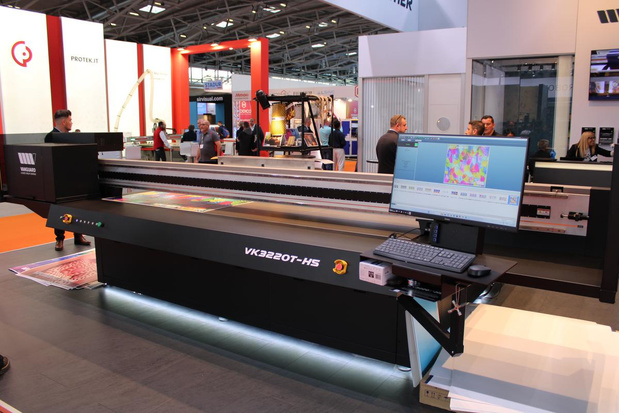 Vanguard dévoile une imprimante à plat en première mondiale à la Fespa