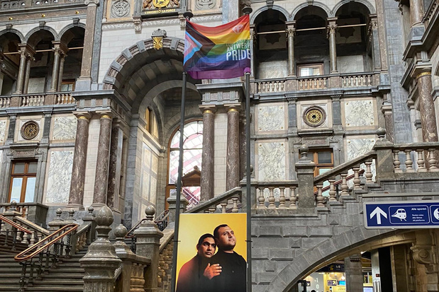 Antwerp Pride nodigt je uit om het fotoparcours 'Trail of Stories' te wandelen