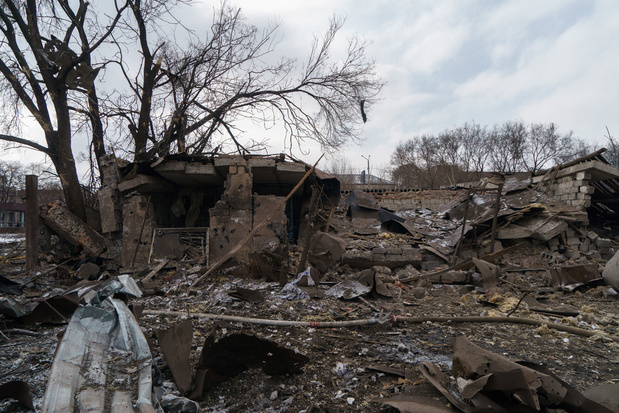 EN DIRECT | L'arme russe poursuit son offensive, images d'apocalypse dans les villes touches