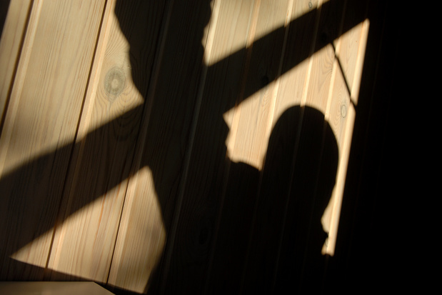 Wie pleegt huiselijk geweld en hoe kunnen we hen helpen? 'Vaak begrijpen daders het zelf niet'
