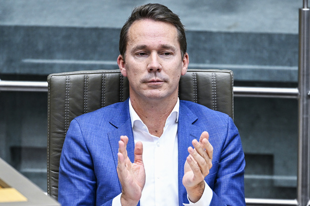 Vlaams minister van Landbouw Jo Brouns wil strengere regels voor geïmporteerde voeding (video)