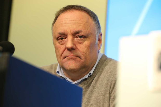 Viroloog Van Ranst adviseert UEFA om competities stop te zetten