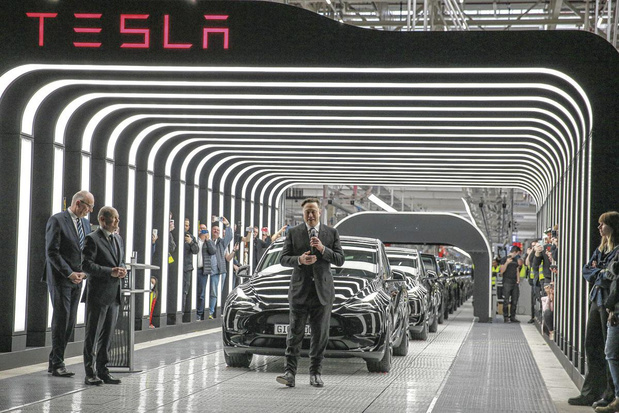 Tesla sur les trois continents automobiles 