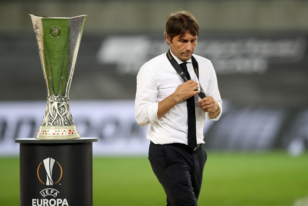 Inter Milaan moet op zoek naar nieuwe coach na vertrek van Antonio Conte