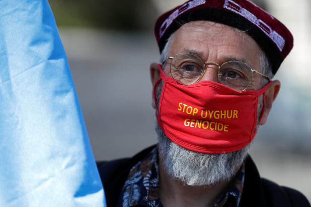 Uitbuiting Oeigoeren: mensenrechtenorganisatie ECCHR vraagt onderzoek naar C&A, Nike en Patagonia