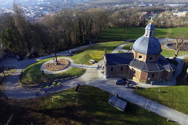 BK wielrennen gaat over Muur van Geraardsbergen en maar liefst 14 keer