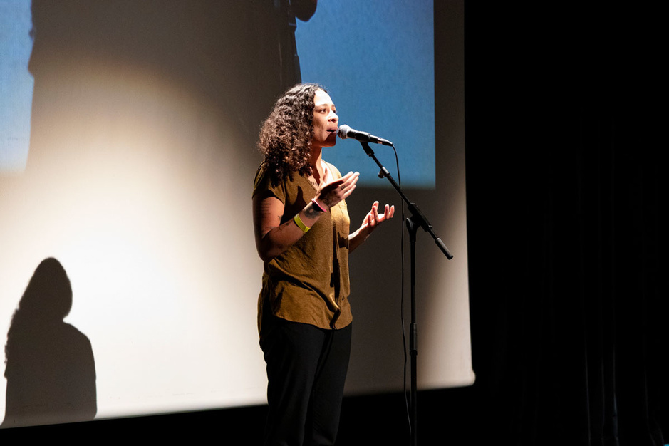 Marie Darah, Europees kampioen Slam Poetry: 'Schrijven is een overlevingsstrategie'