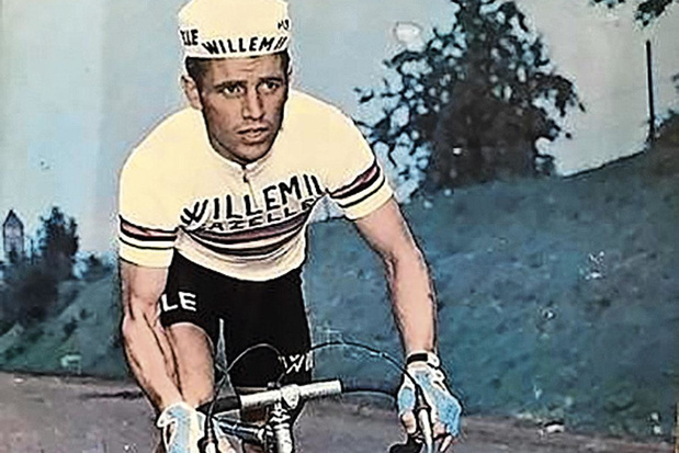 Oud-wereldkampioen wielrennen Harm Ottenbros (78) is overleden