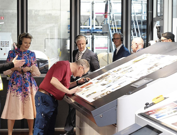 Le couple royal visite l'imprimerie de Roularta à Roulers 