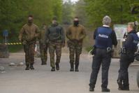 Chasse à l'homme en Flandre: activité réduite au poste de commande, la zone de sécurité étendue