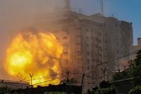 Frappe israélienne sur l'immeuble d' Al-Jazeera et Associated Press à Gaza