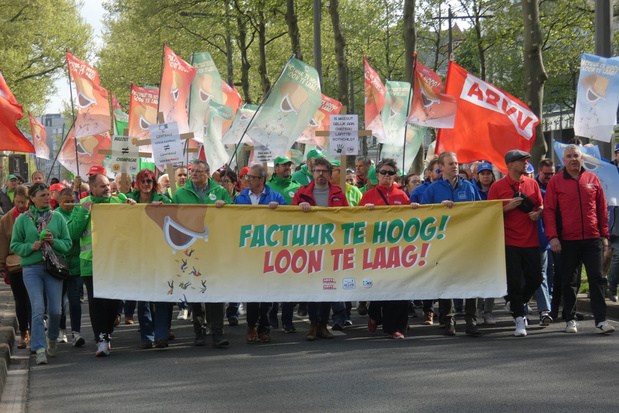 Duizenden betogers voor meer koopkracht in Antwerpen