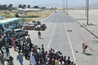 Les talibans accepteraient que des Afghans quittent le pays après le 31 août