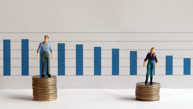 L'écart salarial hommes-femmes se réduit très lentement