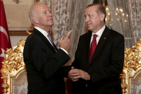 Erdogan accuse Biden d'avoir du sang sur les mains en soutenant Israël