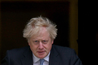 En pleine menace de récession, Boris Johnson aux abonnés absents