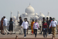 Inde : réouverture du Taj Mahal, serait-ce la fin du cauchemar ?