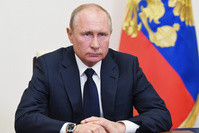 Poutine attend un résultat officiel pour féliciter le vainqueur