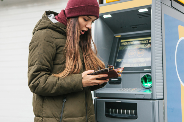 Perte ou vol de carte bancaire, mais aussi escroquerie via internet: un nouveau numéro Card Stop pour éviter les frais supplémentaires