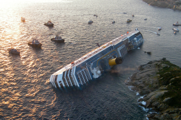 Dix ans après, le naufrage du Costa Concordia hante toujours les survivants
