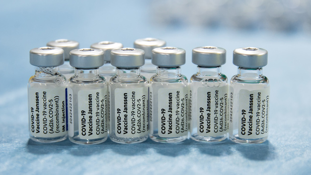 Johnson & Johnson a temporairement suspendu la production de son vaccin anti-Covid