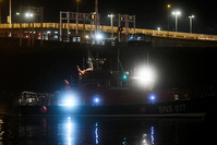 Naufrage d'un bateau de migrants à Calais: cinq passeurs présumés ont été arrêtés
