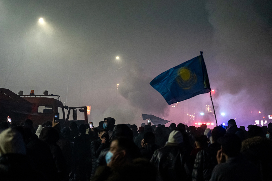 Hommeles in Kazachstan: Russische troepen moeten gewelddadige protesten beteugelen