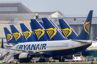 Ryanair: 200 membres du personnel de cabine menacés