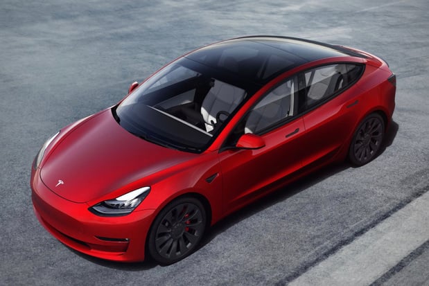 Tesla permet aux propriétaires de choisir eux-mêmes la tonalité de leur klaxon