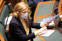 Mesures Covid: l'opposition éreinte la loi pandémie, après la décision judiciaire