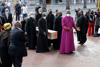 Le cercueil de Tutu est arrivé à la cathédrale du Cap