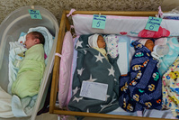 GPA : ces bébés sans existence légale coincés en Ukraine