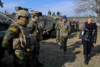 Ludivine Dedonder veut des moyens supplémentaires pour l'armée belge