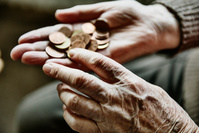 Un nombre important de personnes précarisées décèdent avant d'accéder à la pension