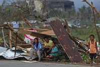 Philippines: le bilan du typhon Rai s'alourdit à 388 morts