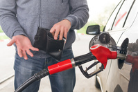 Un employeur peut-il limiter l'utilisation d'un véhicule de société et de son carburant suite à la flambée des prix?