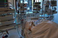 Covid à l'hôpital: l'indispensable et difficile empathie des soignants (carte blanche)