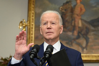 Comment Biden tente d'alimenter le précaire élan politique que lui donne la guerre en Ukraine