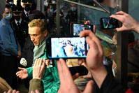 L'opposant Alexeï Navalny arrêté dès son retour en Russie