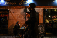 Paris: les bars fermés à partir de ce mardi