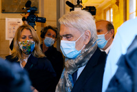 Affaire de l'arbitrage: ouverture du procès en appel de Bernard Tapie à Paris
