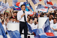 Présidentielle: Macron joue désormais la carte écolo