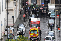 Attaque à Paris : un nouveau suspect en garde à vue